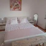Emili