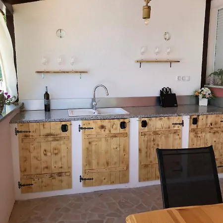 Emili 빌라 포수셰